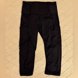 Lululemon Outrun 17" Crop